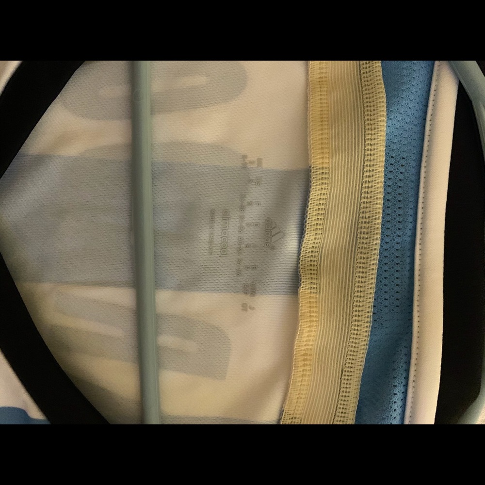 Top - Picture 2 of 3